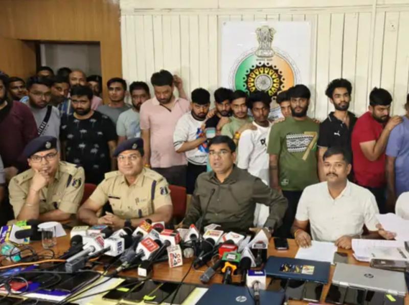 Raipur police arrested 26 bookies from Maharashtra, out of which 6 were from Raipur... Crores of rupees worth of betting from Mahadev panel, goods worth lakhs seized, IPL, cricket betting, policemen posed as milk, vegetable and paper vendors and spied on bookies, Chhattisgarh, Khabargali