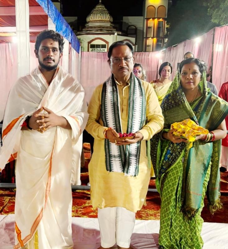 Chief Minister along with his wife and family participated in Maha Suhrit Maha Shakta Yagna, performed the ritual for public welfare, Rajiv Rakul, Founder Sri Maha Divya Desam Foundation, Chottanikkara Satyan Marar, Kerala Panch Vadyam, Raipur, Chhattisga