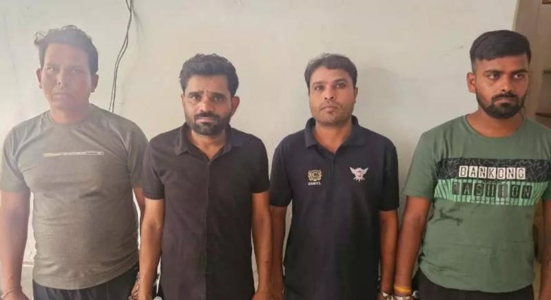 4 employees of a liquor shop arrested in Raipur, theft of 36 lakhs disclosed, foreign liquor shop located in Raobhata Transport Nagar under Khamtarai police station area, Chhattisgarh, Khabargali