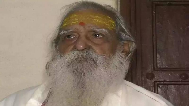 Chief Acharya, who consecrated the Ayodhya Ram temple, passed away, breathed his last at the age of 90...