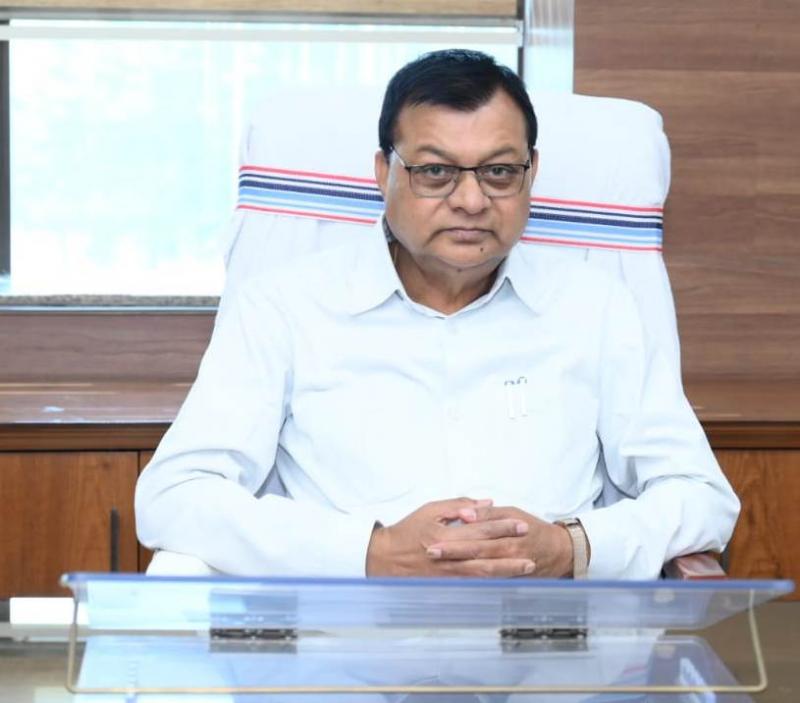 After the instructions of Industry Minister Lakhan Lal Devangan, survey of each industry, licenses of two industries of Tifra cancelled, notices issued to 20, action taken against two non-industrial units of Tifra in Bilaspur district, Chhattisgarh, Khabargali