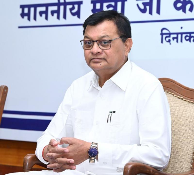 प्रदेश की नई औद्योगिक नीति का पहला ड्राफ्ट 31 जुलाई तक होगा तैयार, कई प्रदेशों की उद्योग नीति पर की जा रही स्टडी... , The first draft of the state's new industrial policy will be ready by July 31, study is being done on the industrial policy of many states..., raipurnews cgnews  industriyal police latestnews bignews