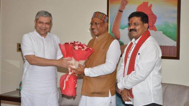 Four major railway projects of Chhattisgarh will start soon, Chhattisgarh Chief Minister Shri Vishnu Dev Sai met Railway Minister Shri Ashwini Vaishnav in New Delhi today and discussed various new railway projects of the state, Khabargali