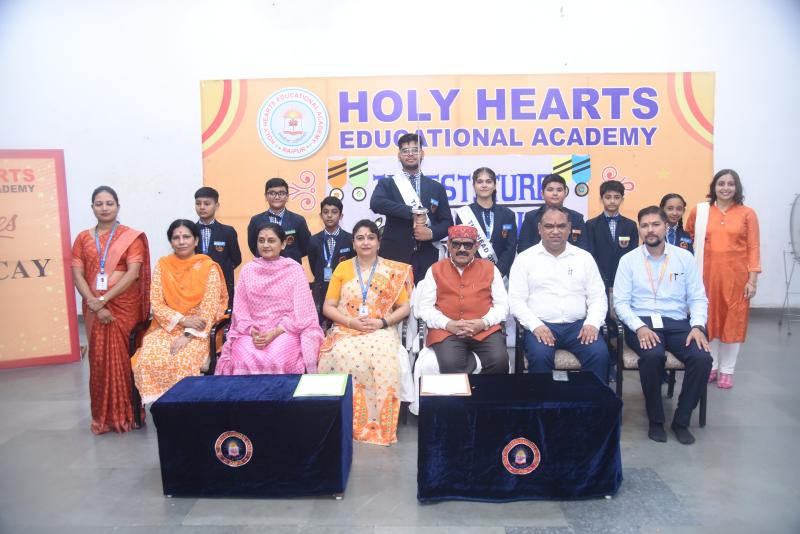 'Student Council Oath Taking Ceremony' concluded at Holy Hearts Civil Lines, Raipur School. Head Boy Rankak Raj Mehta and Head Girl Tanishka Kukreja were elected. Chairman Acharya Surendra Pratap Singh; Principal Mrs. Neepa Chauhan; Vice Principal Kamal Kishore; Mrs. Sunita Tandon; Head Mistress Ms. Shalini Agarwal; Chhattisgarh, Khabargali