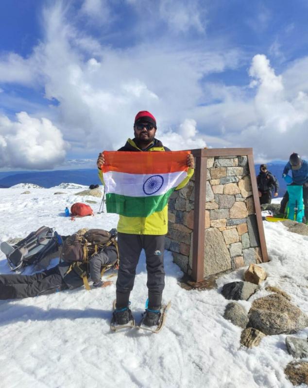 Chhattisgarh's mountaineer Rahul hoisted the tricolor on Australia's highest peak  cg news hindinews latestnews chhattisgarh news khabargali 