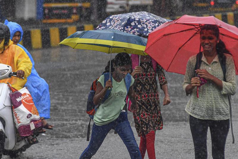 Weather changed in Raipur, people got relief from heat due to heavy rain.  cg news weather news cg bignews hindinews latestnews khabargali 