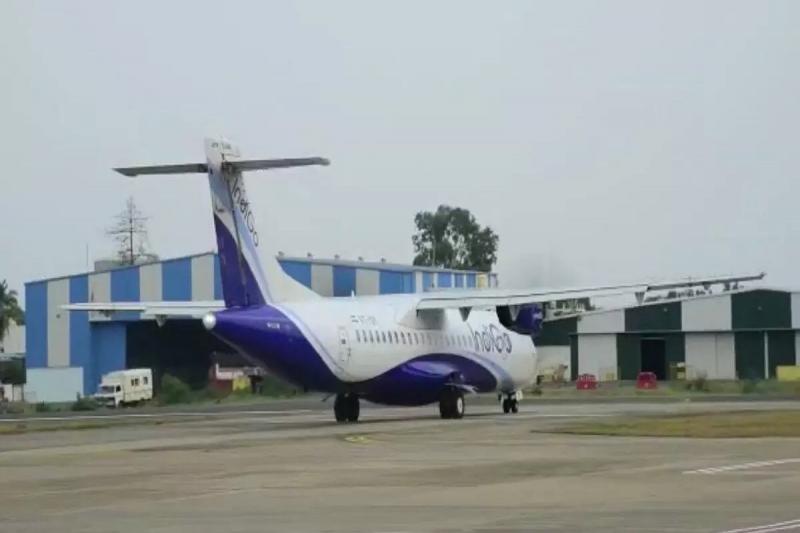 Emergency landing of Uri flight from Jagdalpur to Raipur, all passengers safe  cg news cg big news latest news khabargali 