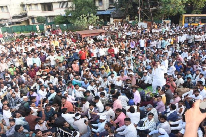 छत्तीसगढ़ में 1 लाख 80 हजार शिक्षक आज करेंगे हड़ताल पर, ये है उनकी प्रमुख 5 सूत्रीय मांगे 1 lakh 80 thousand teachers will go on strike in Chhattisgarh today, these are their main 5-point demands cg news hindi news cg big news latest khabargali