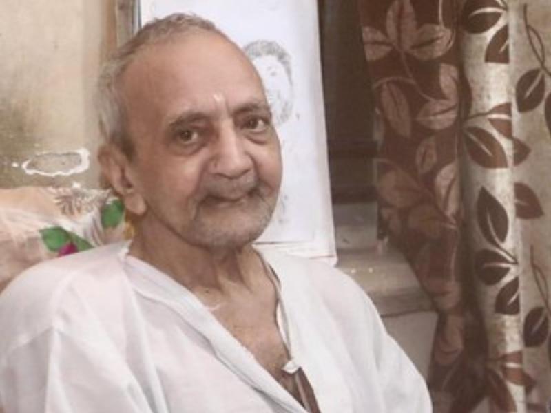 Shri Gopal Vyas became immortal by donating his body, former Rajya Sabha MP and renowned social worker Shri Gopal Vyas died on Thursday, final farewell was given with state honors, as per the wish of late Shri Vyas, his body will be donated to AIIMS, Chief Minister Vishnu Dev Sai said Shri Vyas was a great saint even while being a householder, his demise is an irreparable loss, MISAbandi Raipur, Chhattisgarh, Khabargali
