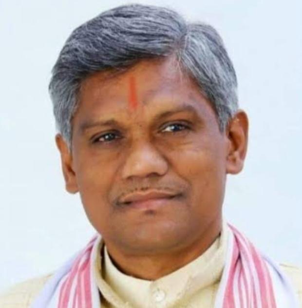 Vishweshwar Patel will be the new chairman of the State Cow Service Commission (69645), Animal Husbandry Development Department (69646), Joint Secretary Vimala Navariya (69647), Chhattisgarh (20), Khabargali (196)