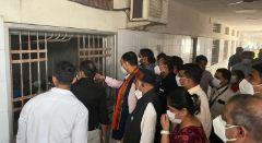 आंबेडकर अस्पताल में लगी आग, एसी का कंप्रेशर फटा, मचा हड़कंप Fire breaks out in Ambedkar Hospital, AC compressor explodes, creates panic  cg news hindi news cg big news raipur news khabargali 