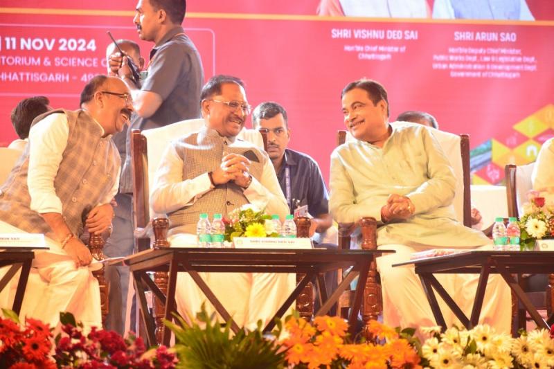 केंद्रीय मंत्री नितिन गडकरी ने दी 20 हजार करोड़ की सौगातें, रायपुर में बनेंगे चार फ्लाईओवर खबरगली Union Minister Nitin Gadkari gave gifts worth Rs 20 thousand crores, four flyovers will be built in Raipur cg news hindi news khabargali