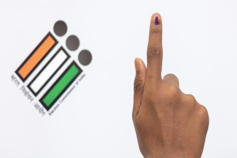   नहीं है मतदाता पहचान पत्र, तो इन 12 वैकल्पिक दस्तावेज दिखाकर कर सकते है मतदान ख़बरगली If you don't have a voter ID card, you can vote by showing these 12 alternative documents. cg news hindi news cg big news latest news cg hindi news khabrgali 