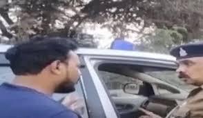 डिप्टी सीएम की सुरक्षा में बड़ी चूक, काफिले के बीच में घुस गई नीली बत्ती वाली गाड़ी खबरगली Big lapse in security of Deputy CM, blue light vehicle entered the middle of the convoy cg news hindi news cg big news cg big news latest news khabargali