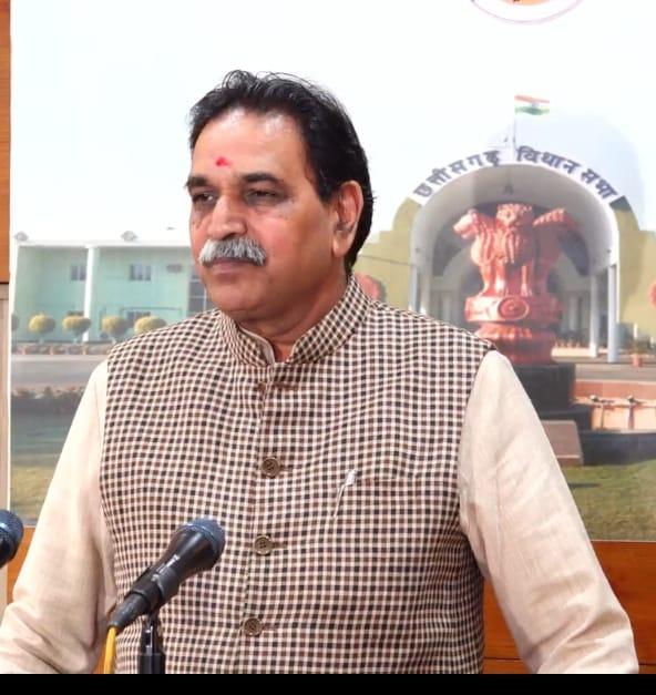 Strict stance on illegal plotting of agricultural land, new rules will be implemented, illegal registration of agricultural land above 5 decimels will be banned, action will be taken against those doing illegal plotting, quality of beautification works of Budha Talab will be checked, BJP MLA Rajesh Munat expressed gratitude for the announcement, Raipur, Chhattisgarh, Khabargali