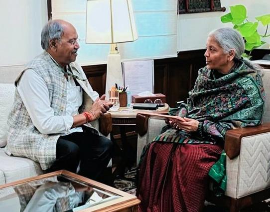 MP Brijmohan Agrawal met Union Finance Minister Smt. Nirmala Sitharaman, Raipur, Chhattisgarh, KhabarGali