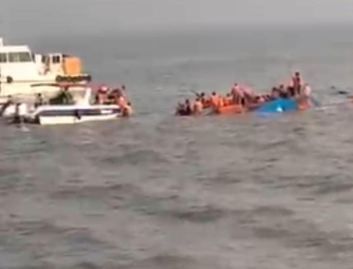 Boat going from Gateway of India to Elephanta sank, 13 died, 101 rescued, Khabargali