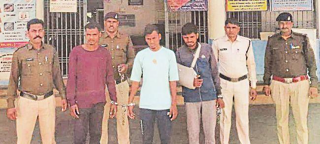 शादी से इंकार करने पर लड़की के पिता की कर दी हत्या, जंगल छिपा दिया था शव खबरगली  The girl's father was murdered for refusing to marry her, the body was hidden in the forest cg  news crime news cg latest news hindi news khabargali