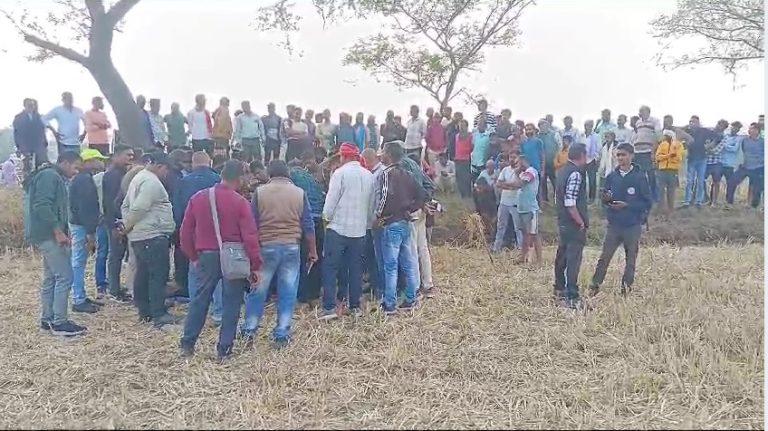 आरक्षक ने किया सुसाइड, हथेली पर लिखा, कर्मचारी को फंसाया जा रहा…खबरगली Constable committed suicide, wrote it on his palm, employee is being framed  cg news cg big news hindi news khabargali 