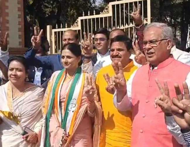 Congress candidate Deepti Pramod Dubey filed nomination, Raipur, Khabargali