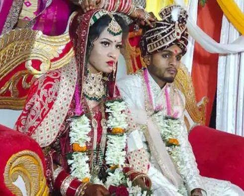 मायके से लौटते ही नवविवाहिता ने लगाई फांसी, भाई बोला - बहन की कर दी हत्या खबरगली The newly married woman hanged herself after returning from her parental home, the brother said - I killed my sister  cg news cg big news ambikapur news latest news khabargali 