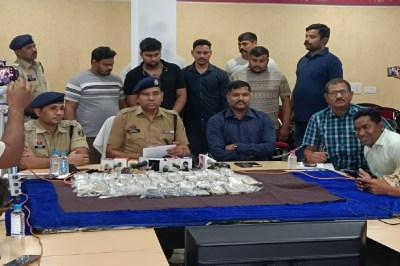 The mastermind of the theft in the showroom turned out to be an employee himself, 4 accused arrested latest News hindi news cg big News Raipur News khabargli 