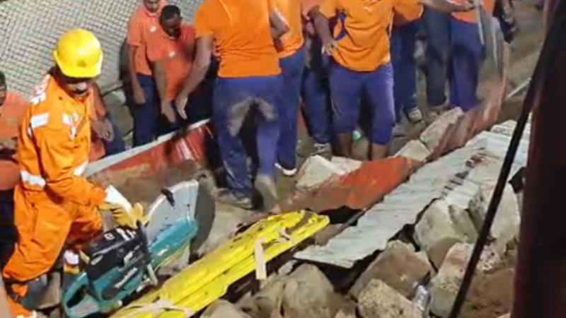 8 people died after temple wall collapsed after heavy rain in Visakhapatnam latest news hindi news khabargali 