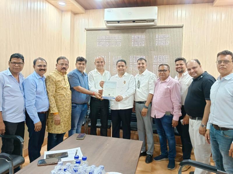 Kamlesh Baid nominated as President of Chhattisgarh Chamber of Commerce and Industries, Rajnandgaon District Unit. State President Satish Thaurani, Ajay Bhasin, State General Secretary, Khabargali