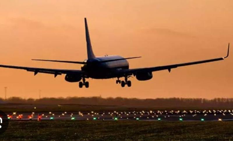 Rain blocked the flight path, passengers are getting troubled while waiting latest hindi news big News latest news khabargali 
