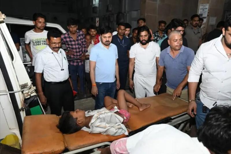 'There are so many accidents in my city that newspapers can be printed with blood'. MLA Anuj Sharma got emotional on Kharora road accident: said - "It is not possible to express this sorrow in words", reached the spot at midnight, Chief Minister announced compensation, Chhattisgarh, Khabargali