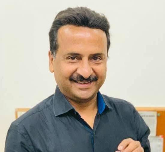Raipur's CA Chetan Tarwani became the Vice Chairman of the Chamber, Chhattisgarh Chamber of Commerce and Industries' State President Satish Thaurani, Khabargali