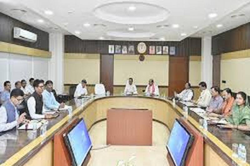 Many big decisions were taken in the cabinet meeting, pension of artists and litterateurs increased, they will get Rs 5000 