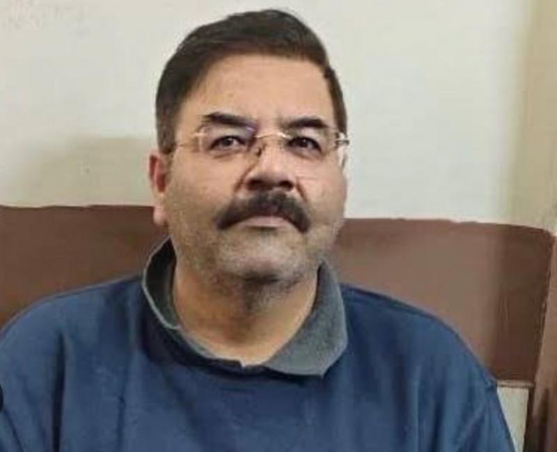 EOW took a big action, arrested liquor businessman Vijay Bhatia from Delhi Latest news hindi news big news khabargali 