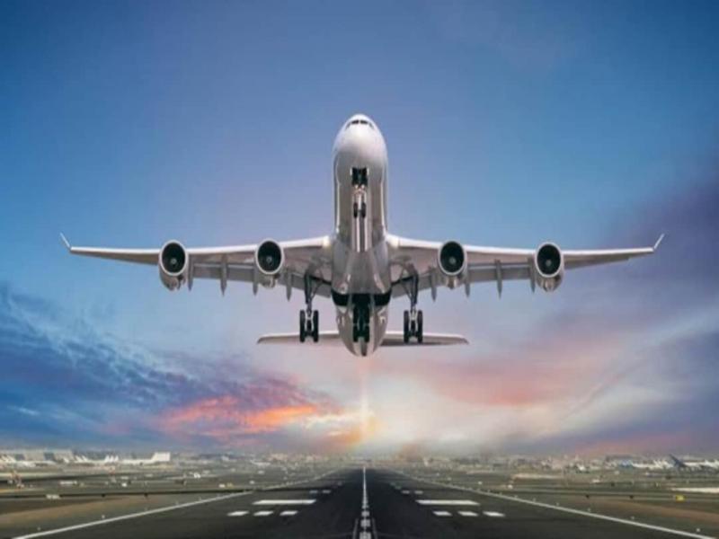 Raipur-Delhi flight hit the runway with a jerk, after circling for 1 hour it landed safely cg news big News latest news Raipur News khabargali 