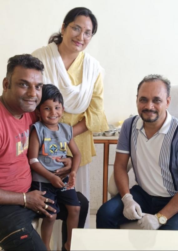 Complex eye surgery of a two-year-old innocent was successful. Raipur's ENT specialist Dr. Anuj Jaulkar did the successful operation, Jaulkar ENT Hospital located in Choubey Colony, Dr. Smita Jaulkar, Dr. Manoj Kushwaha
