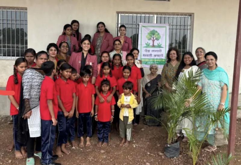 Jatan Divyang School Doma organizó con éxito un festival de admisión escolar y un programa de plantación de árboles en Raipur, Chhattisgarh, Khabargali