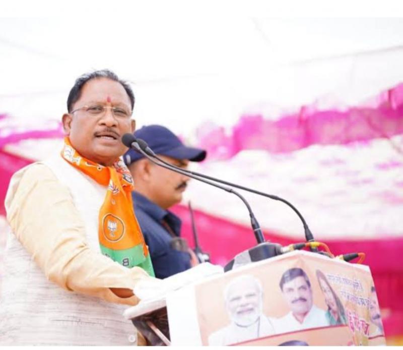 New initiative of Chief Minister Vishnudev Sai, distributing milch cows in tribal districts, care is also the responsibility of the government cg hindi news latest news big News khabargali 