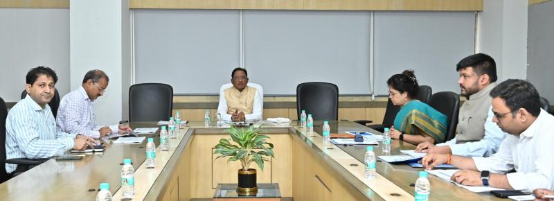 Chief Minister reviewed the works of Electronics and Information Technology Department, set a target of 5000 mobile towers Chhattisgarh news hindi news Raipur news khabargali 