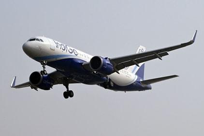 Emergency landing of Indigo plane coming from Indore to Raipur, flight cancellation and passengers' money cg hindi news big News latest news khabargali 