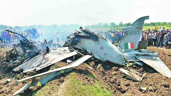 Air Force fighter plane crashes, both pilots killed, it staggered and passed over Anganwadi building hindi news Big News latest news khabargali 