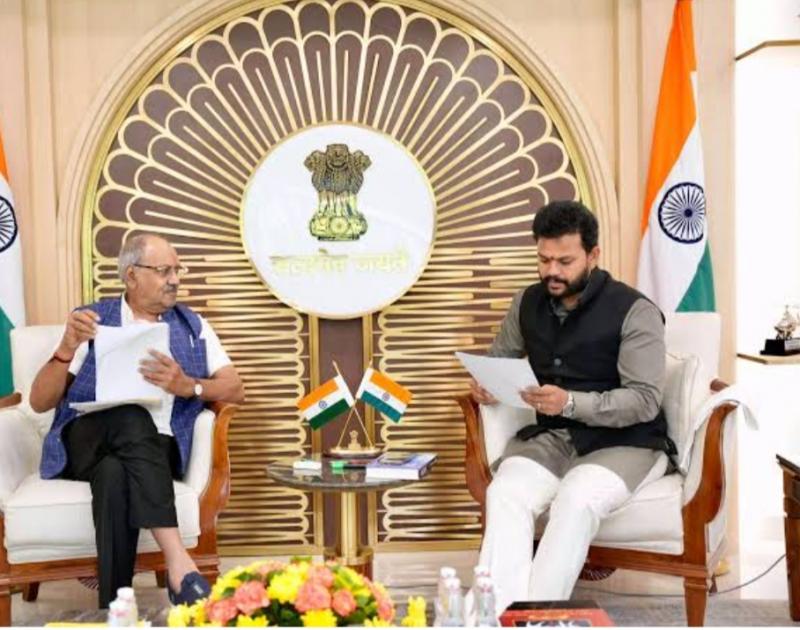 MP Brijmohan Agrawal demanded that Raipur should be given the status of an international airport before Chhattisgarh Foundation Day Chhattisgarh news hindi news big news latest news khabargali 