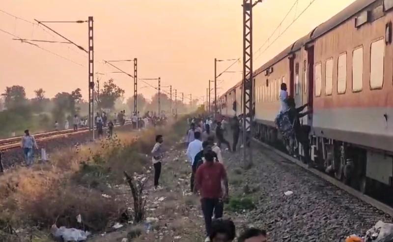 Passengers will face trouble once again, Railways cancels 9 passenger trains cg news latest News cg big news khabargali 