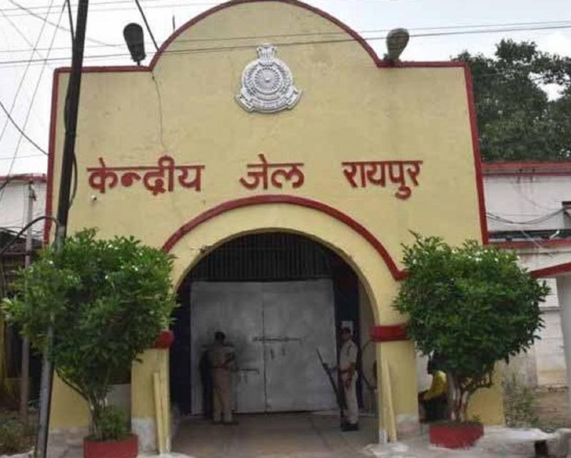 Gang war in Central Jail, KK's associate attacked with blade, admitted to Ambedkar Hospital cg news hindi News latest news big news khabargali