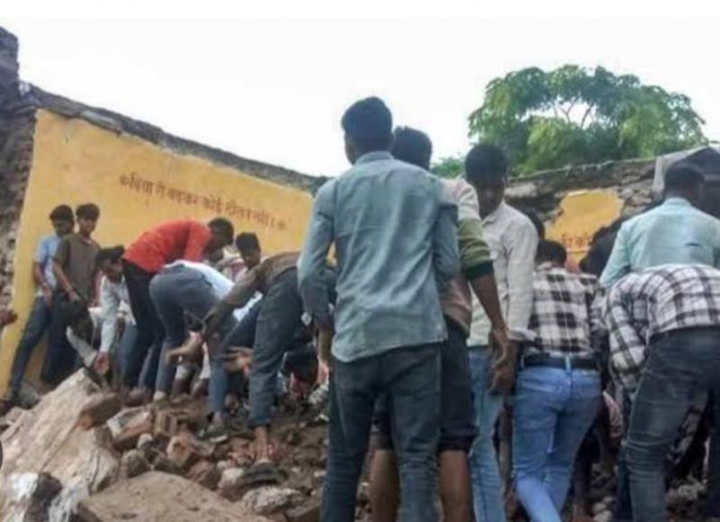 The roof of a government school collapsed, 7 children died, many were buried under the rubble cg news Big News hindi News latest news Khabargali 