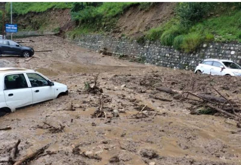 Cloudburst causes devastation in Uttarkashi, 4 people dead, more than 50 missing cg news big news hindi news latest news khabargali 