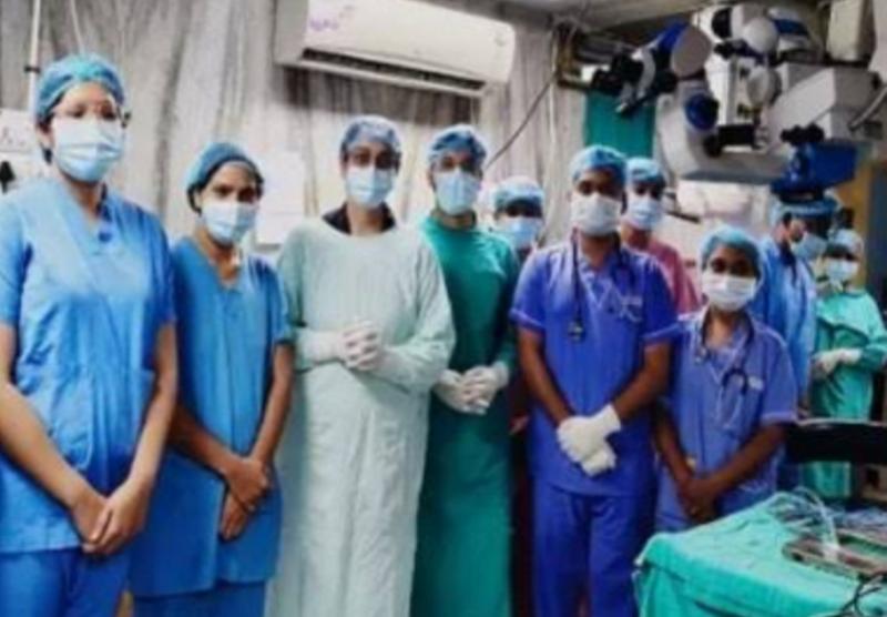 Doctors of Ambedkar Hospital did wonders, a girl who was blind since birth will now see the world through someone else's eyes Chhattisgarh News hindi News Raipur news khabargali 