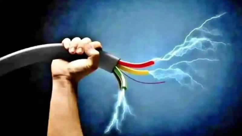 3 people of the same family died, husband, wife and son died due to electric shock hindi News big News latest News khabargali 
