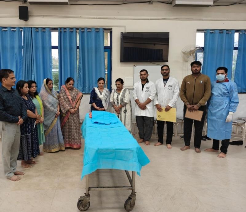 Seven-month-old premature baby donated his body at Bhopal AIIMS, given final farewell with guard of honour hindi News latest news bhopal news khabargali