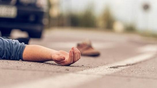 Elder brother dies in a road accident, younger brother dies a few hours later, entire family in shock hindi News latest News khabargali