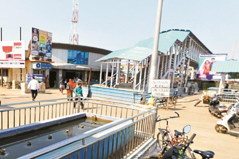 Indian Air Force Tejas fighter jet crashes during Dubai air show, pilot killed